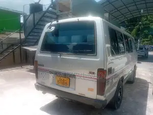 Toyota LH51V HIACE 1988 Van (Used)