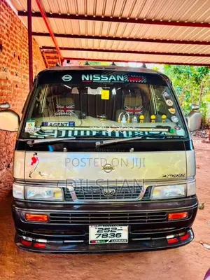 Nissan Caravan 1994 Van (Used)