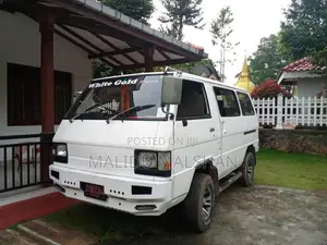 Mitsubishi Delica 1987 Van (Used)
