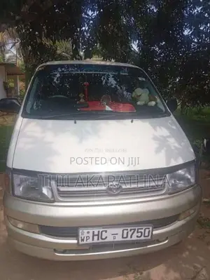 Toyota Regius 2003 Van (Used)