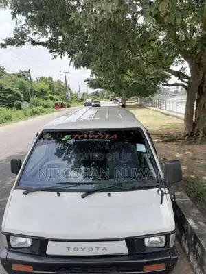 Toyota TownAce 1988 Van (Used)