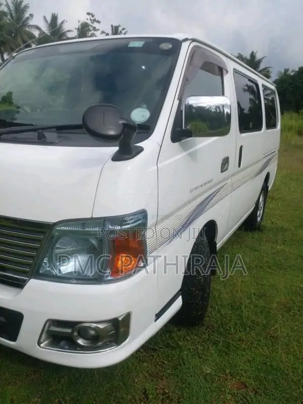 Nissan Caravan 2011 Van (Used)