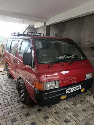 Mitsubishi L300 PO5 1990 Van (Used)