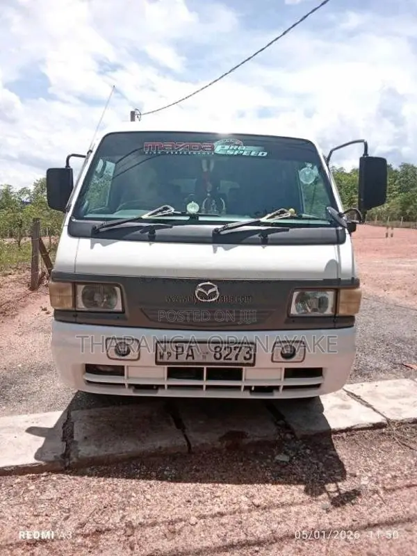 Mazda Brawny 2000 Van (Used)