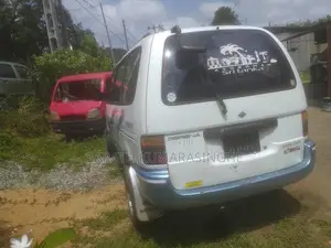 Nissan Serena 1995 Van (Used)