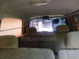 Toyota Regius 2003 Van (Used)