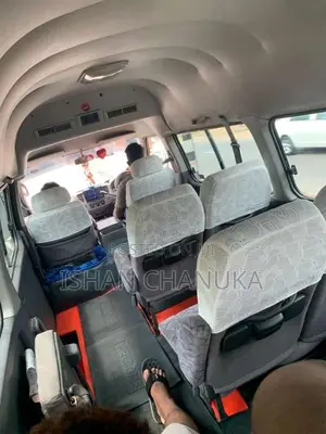 Nissan Caravan E25 2004 Van (Used)