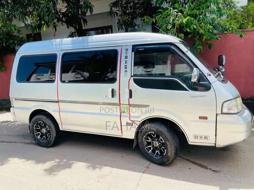 Mazda Bongo 2007 Van (Used)