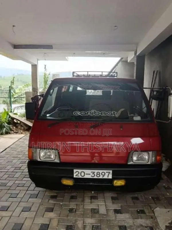 Mitsubishi L300 PO5 1990 Van (Used)
