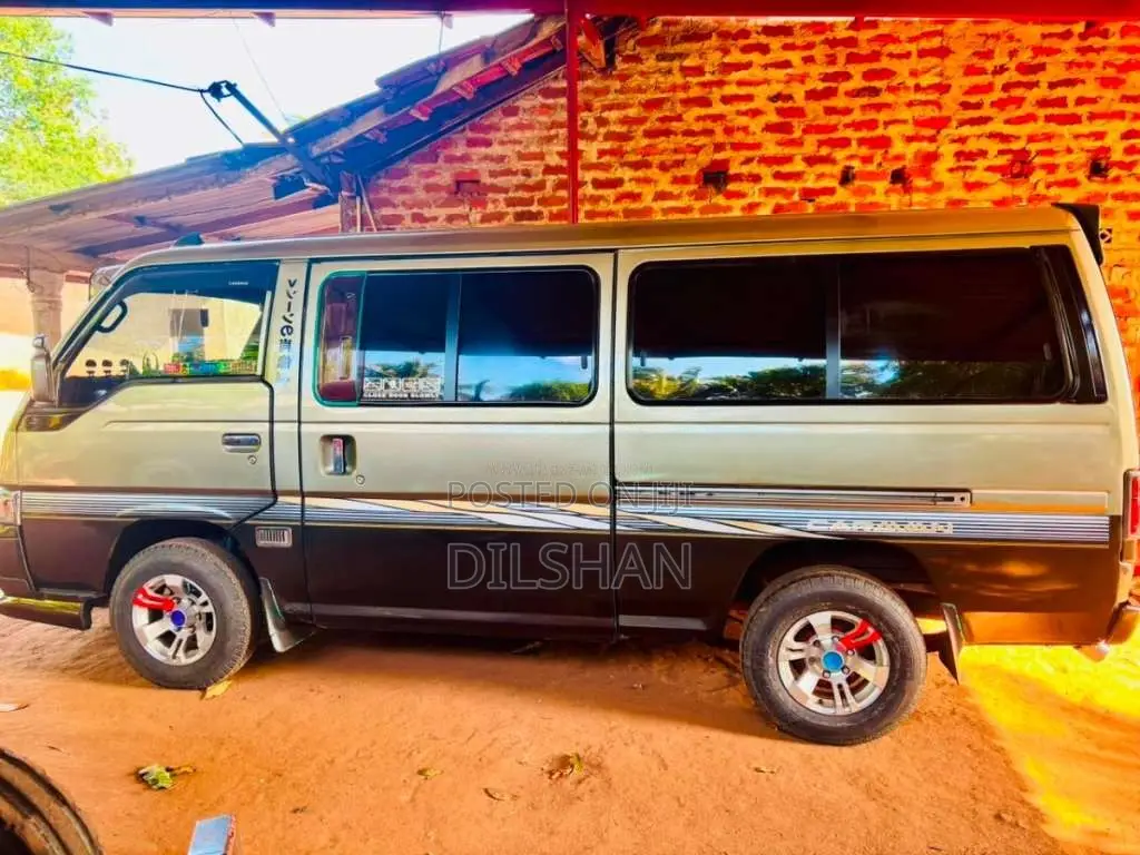 Nissan Caravan 1994 Van (Used)