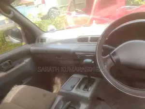 Nissan Serena 1995 Van (Used)