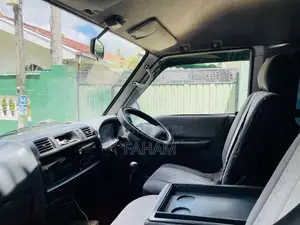 Mazda Bongo 2007 Van (Used)