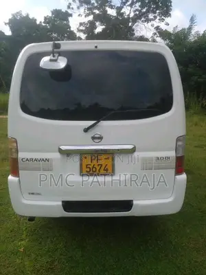 Nissan Caravan 2011 Van (Used)