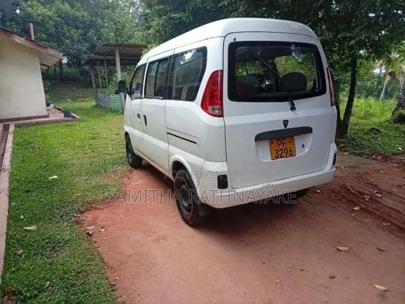 Micro MPV 3 2013 Van (Used)