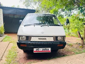 Toyota TownAce DX 1988 Van (Used)