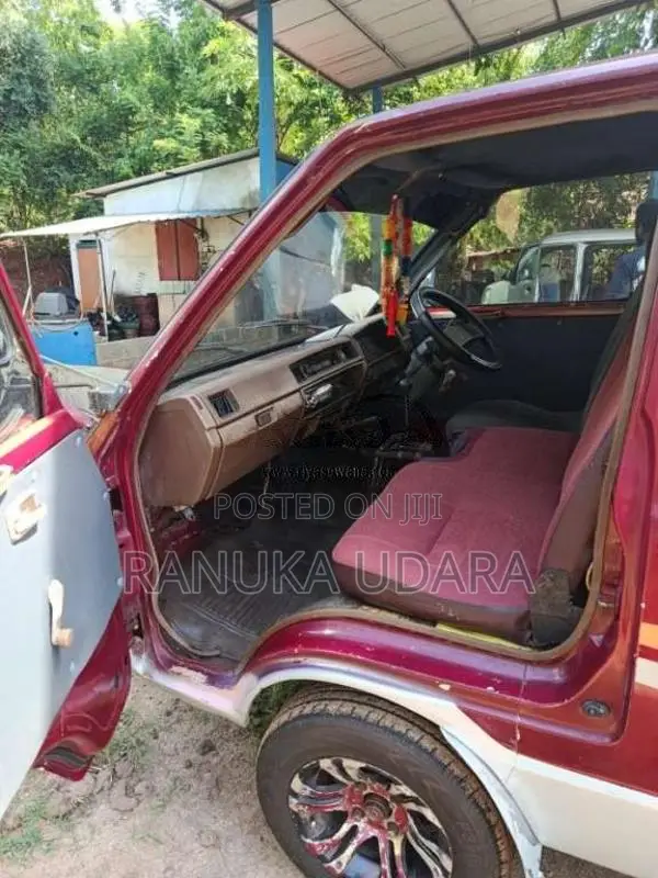 Nissan Vanette 1983 Van (Used)