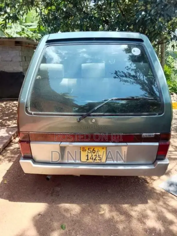 Nissan Largo 1990 Van (Used)