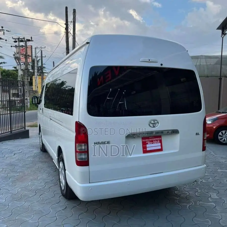 Toyota GDH 2025 Van Unregistered (Recondition)