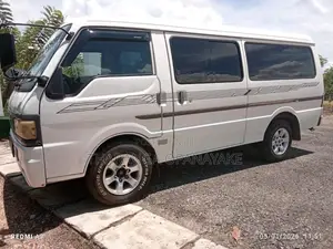 Mazda Brawny 2000 Van (Used)