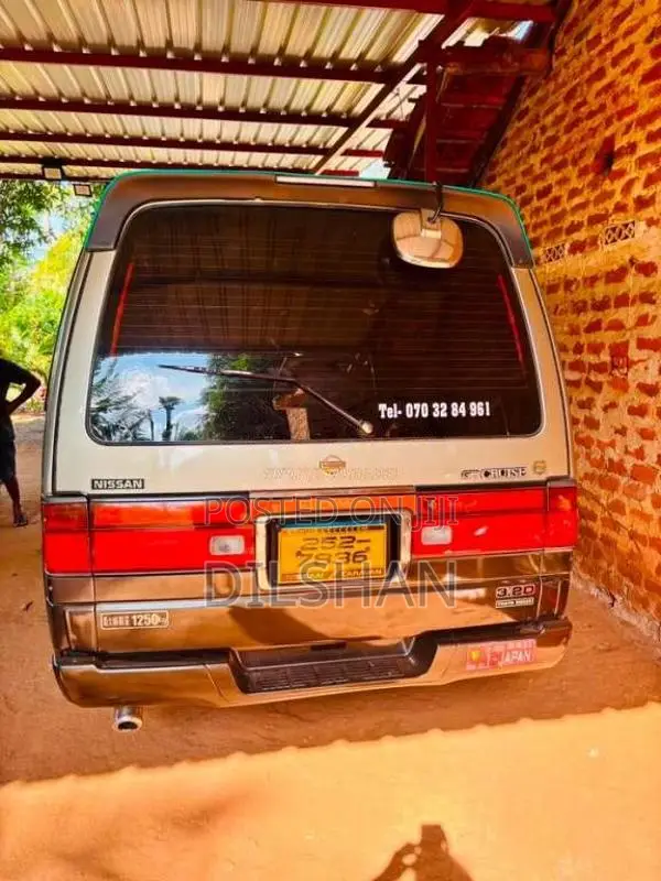 Nissan Caravan 1994 Van (Used)