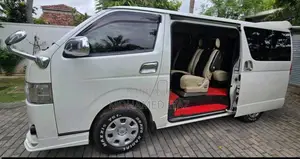 Toyota KDH 2015 Van (Used)
