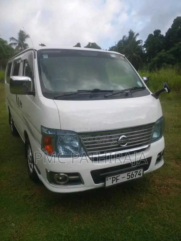 Nissan Caravan 2011 Van (Used)