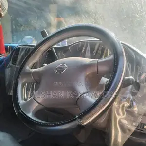 Nissan Caravan 2011 Van (Used)