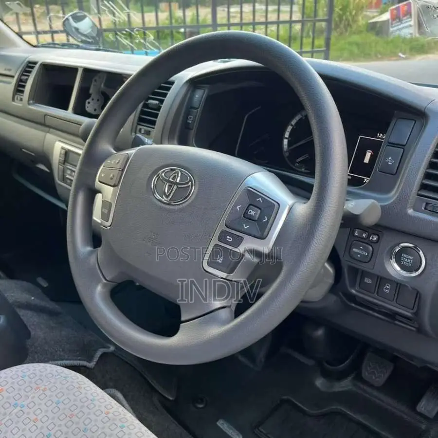 Toyota GDH 2025 Van Unregistered (Recondition)