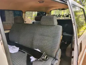Toyota Shell 1988 Van (Used)