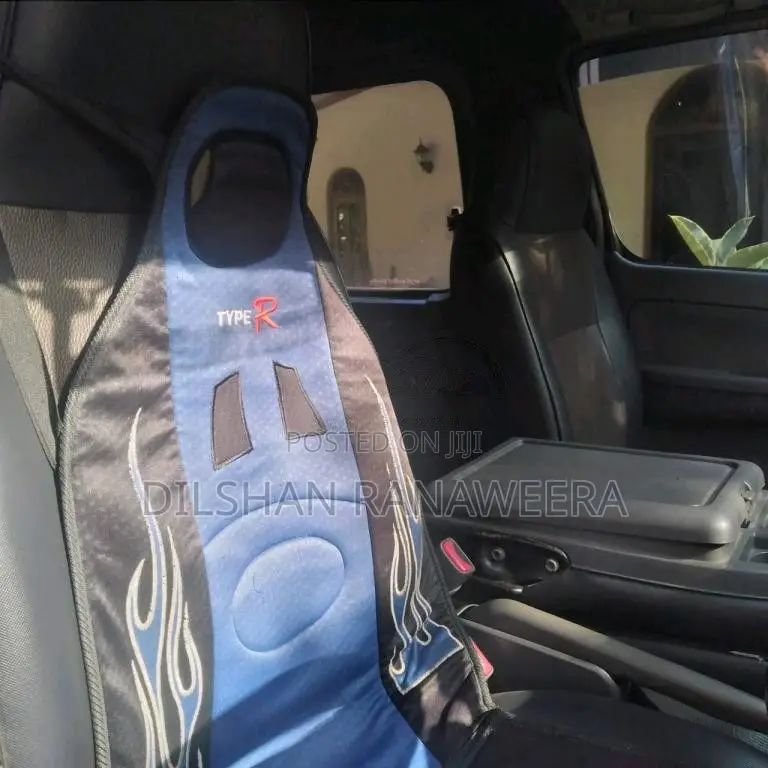 Nissan Caravan 2011 Van (Used)