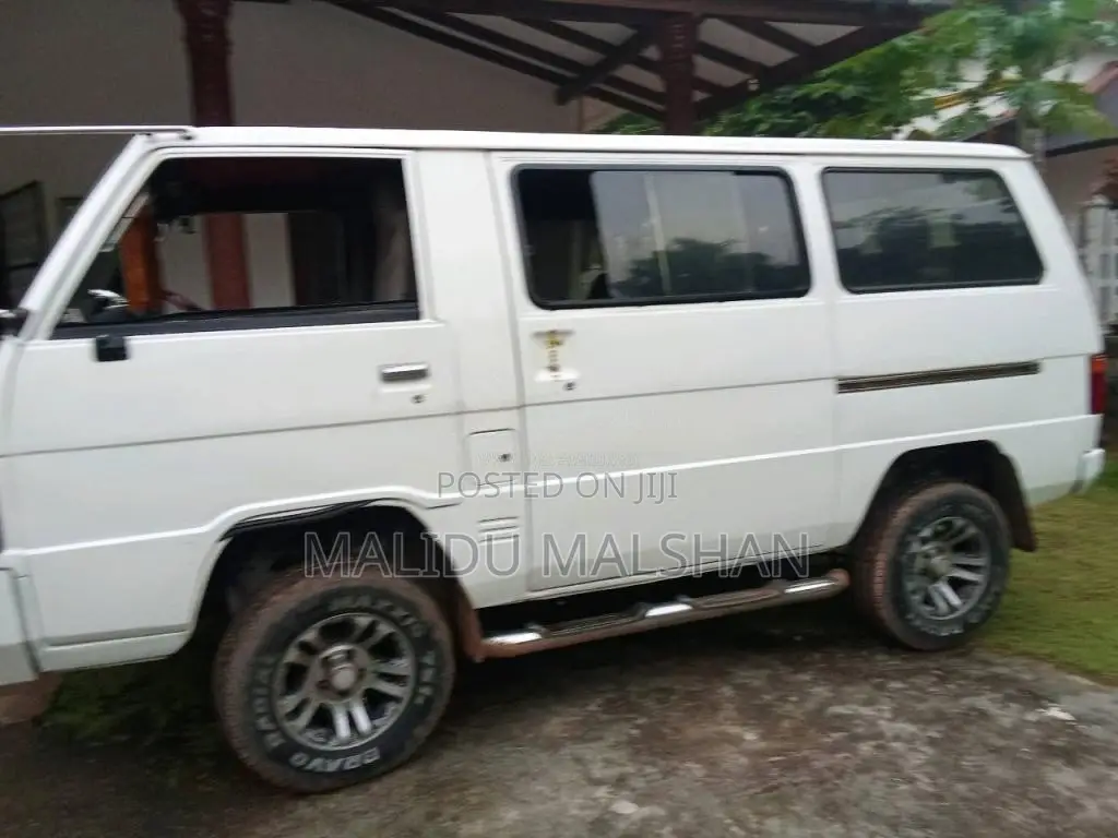 Mitsubishi Delica 1987 Van (Used)