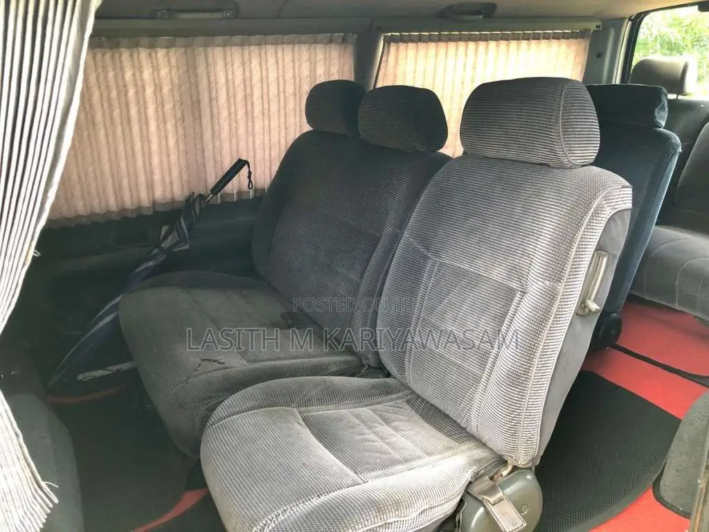 Toyota Dolphin 1996 Van (Used)