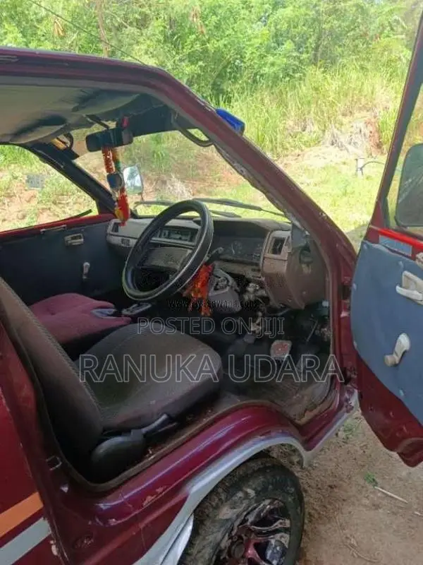 Nissan Vanette 1983 Van (Used)