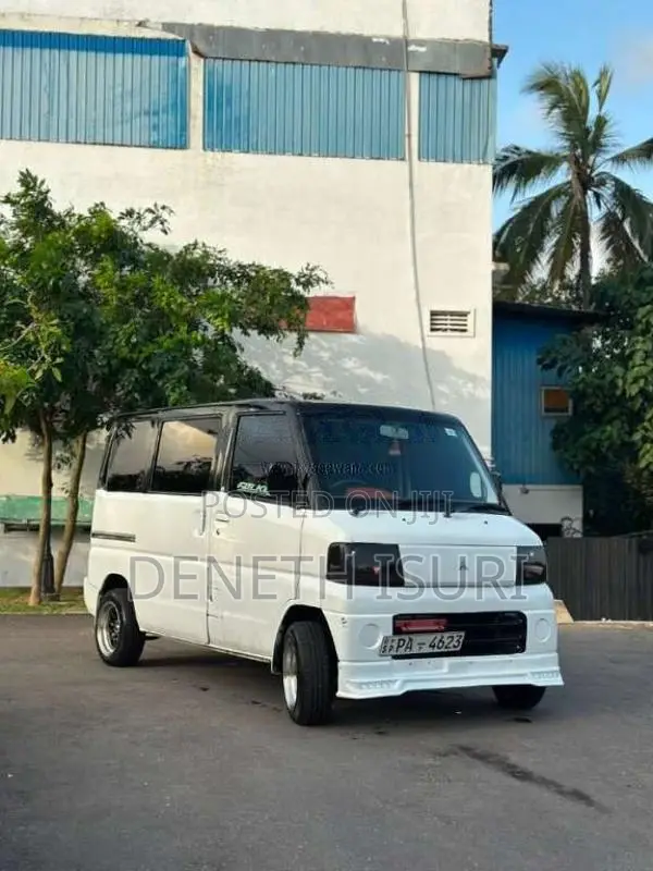 Mitsubishi MiniCab 2001 Van (Used)
