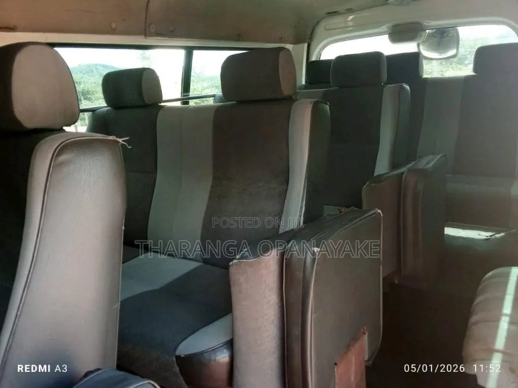 Mazda Brawny 2000 Van (Used)