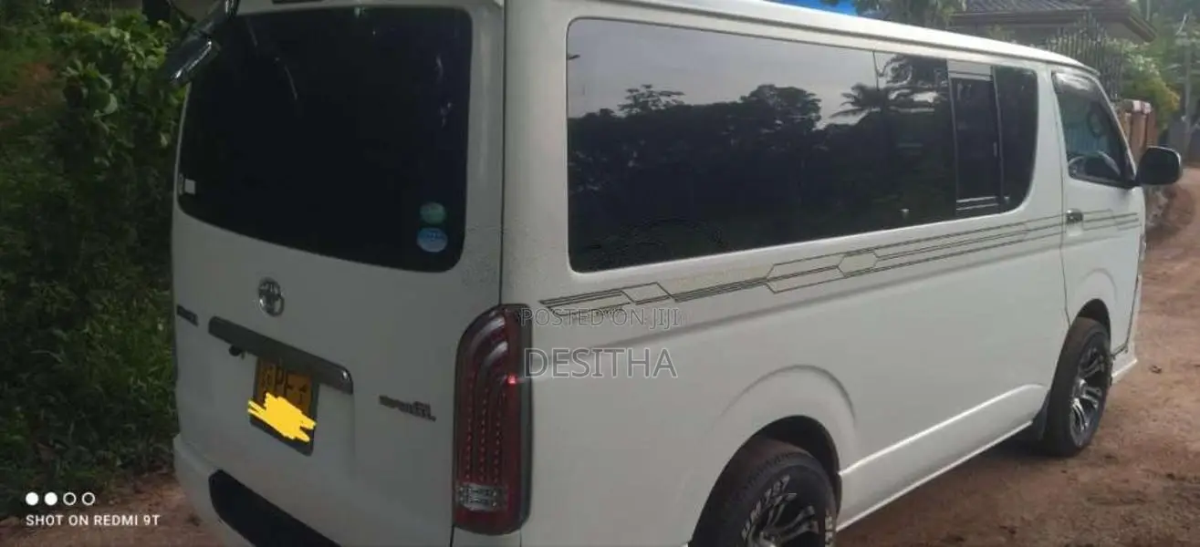 Toyota KDH 201 2009 Van (Used)