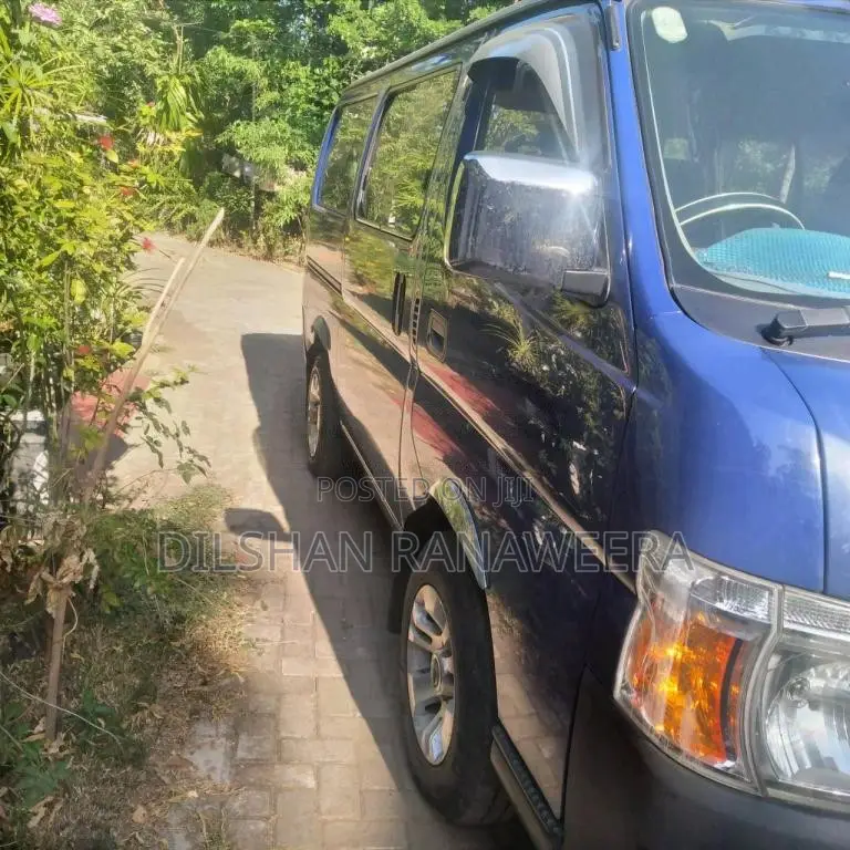 Nissan Caravan 2011 Van (Used)