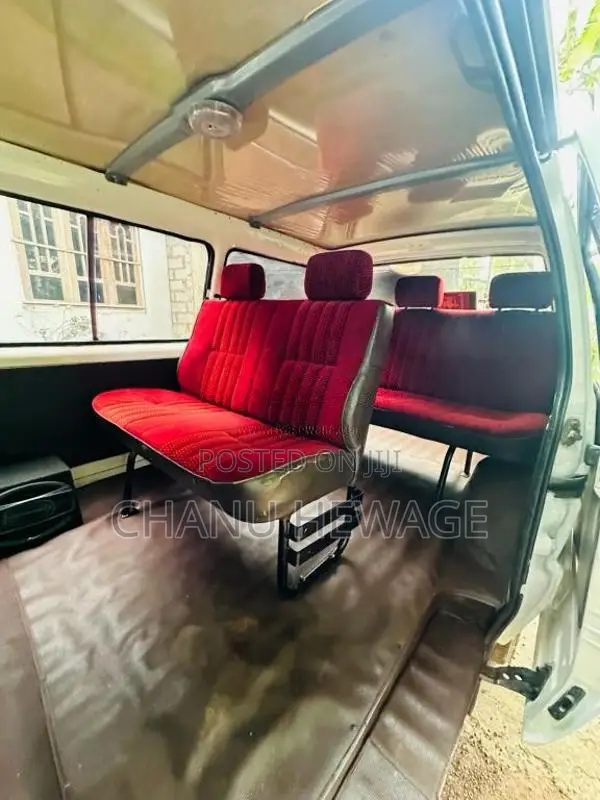 Toyota TownAce DX 1988 Van (Used)