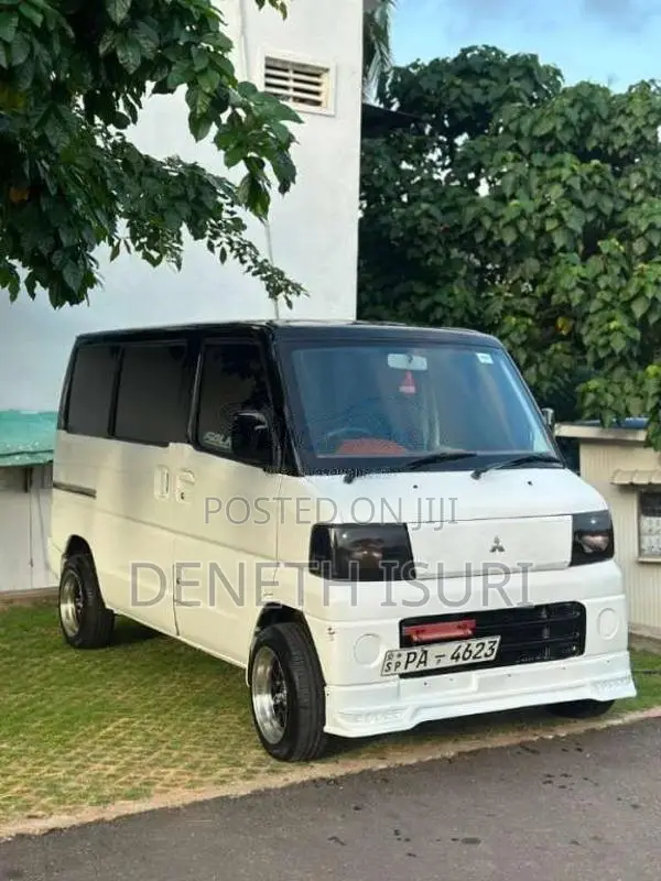 Mitsubishi MiniCab 2001 Van (Used)