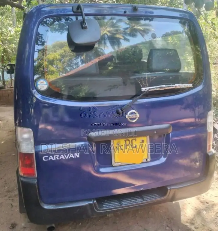 Nissan Caravan 2011 Van (Used)