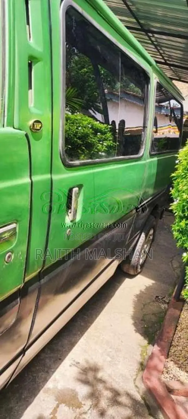 Nissan Caravan 1980 Van (Used)