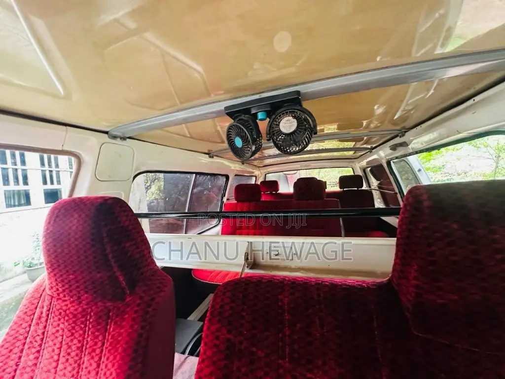 Toyota TownAce DX 1988 Van (Used)