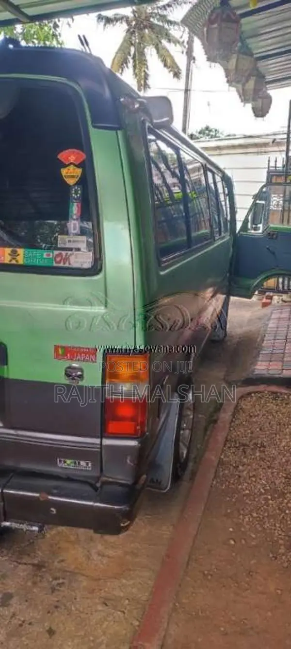 Nissan Caravan 1980 Van (Used)