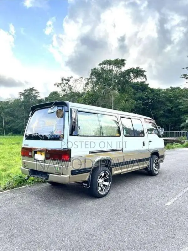 Nissan Caravan E24 1999 Van (Used)