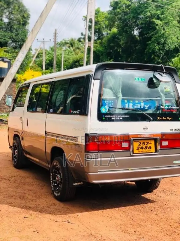 Nissan Caravan 1994 Van (Used)