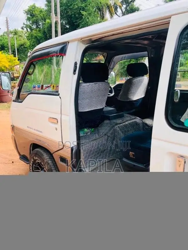Nissan Caravan 1994 Van (Used)
