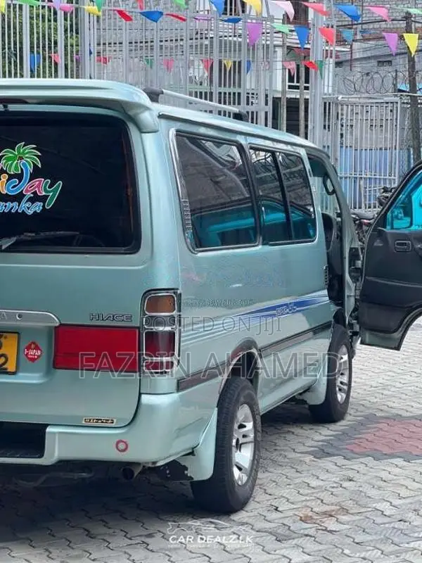 Toyota Dolphin Super GL 1994 Van (Used)