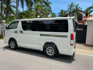 Toyota KDH Super GL 200 2007 Van (Used)