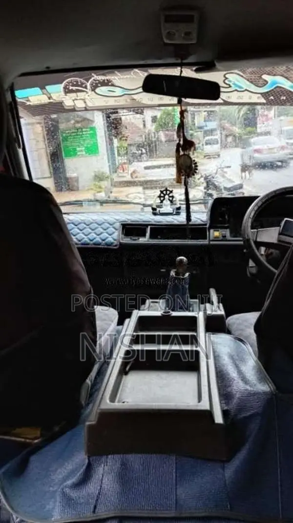 Nissan Vanette 1989 Van (Used)