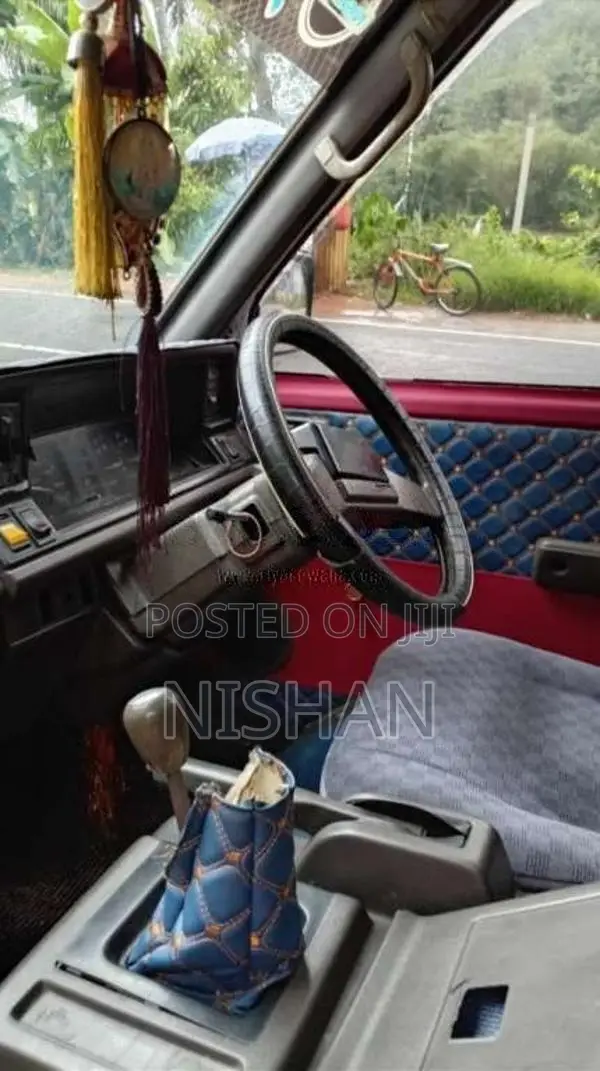 Nissan Vanette 1989 Van (Used)